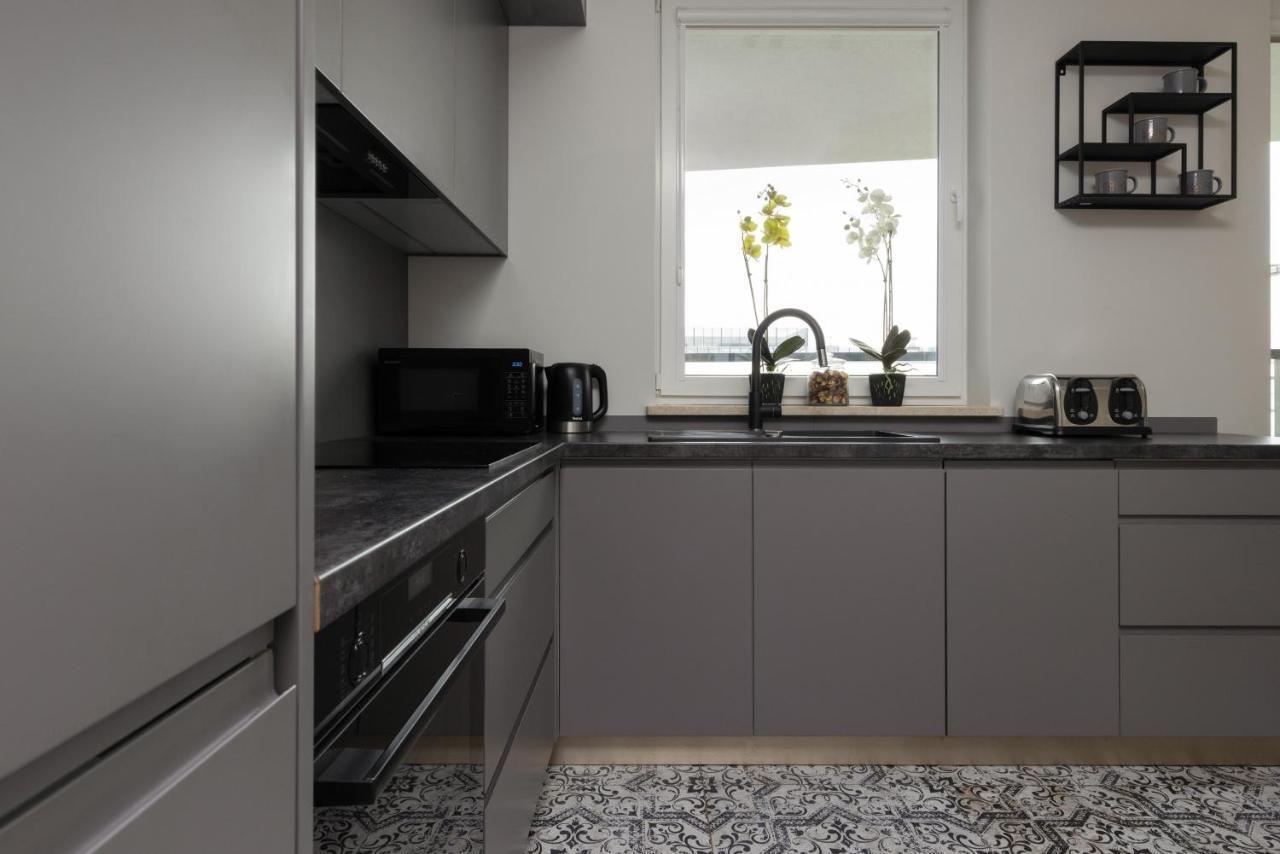 Butas Trendy With Ac And Parking In By Renters Warsaw