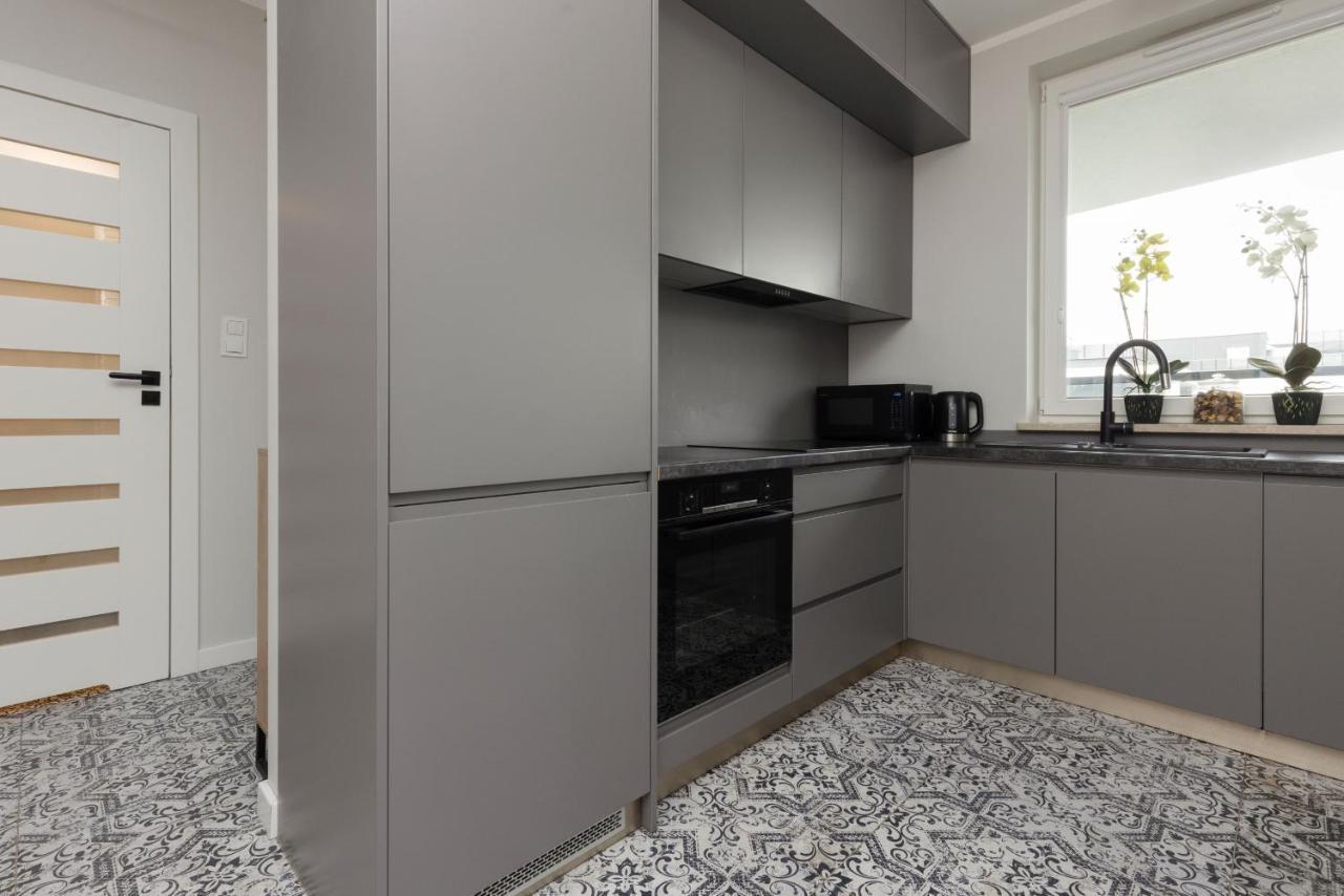 Butas Trendy With Ac And Parking In By Renters
